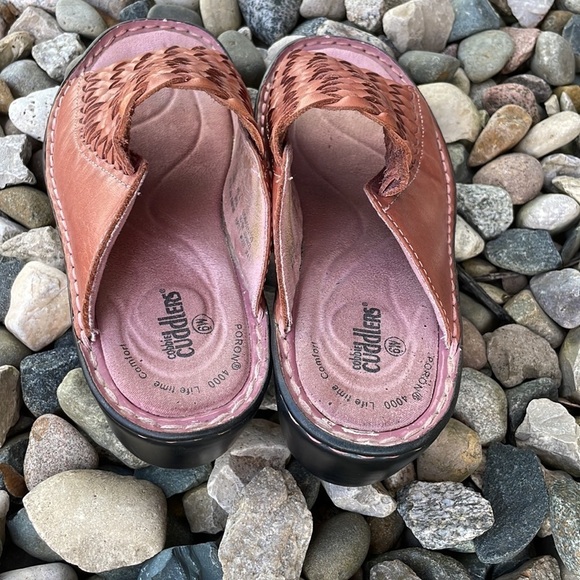 Cobbi‎ Cuddlers Woven Leather Sandals - Picture 3 of 8